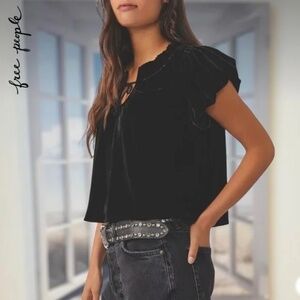 NWT FREE PEOPLE TERESE VELOUR CROP TOP IN BLACK SZ L